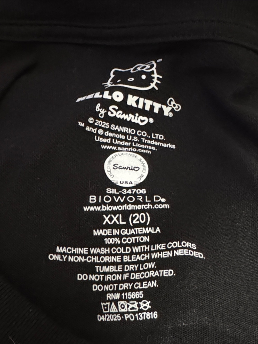 HELLO KITTY Farm Fresh Graphic Tee XXL 23.5” p2p Black - Picture 4 of 9